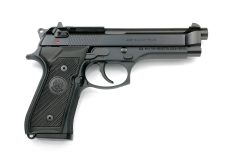 ベレッタ M9