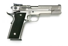 スミス&ウェッソン M945