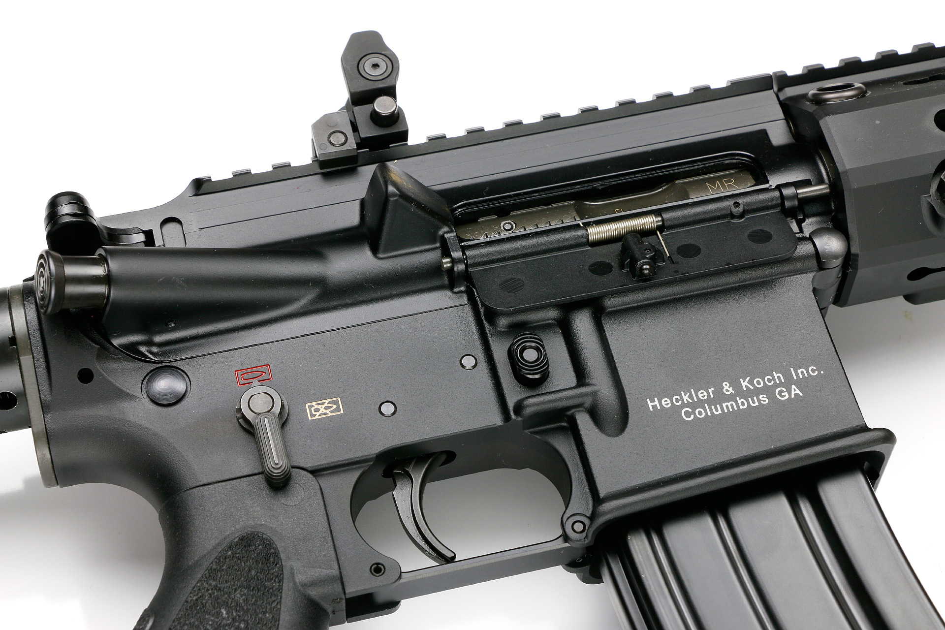 H&K MR556A1 (HK416) | グアムの射撃ツアー 野外射撃場で実弾射撃を